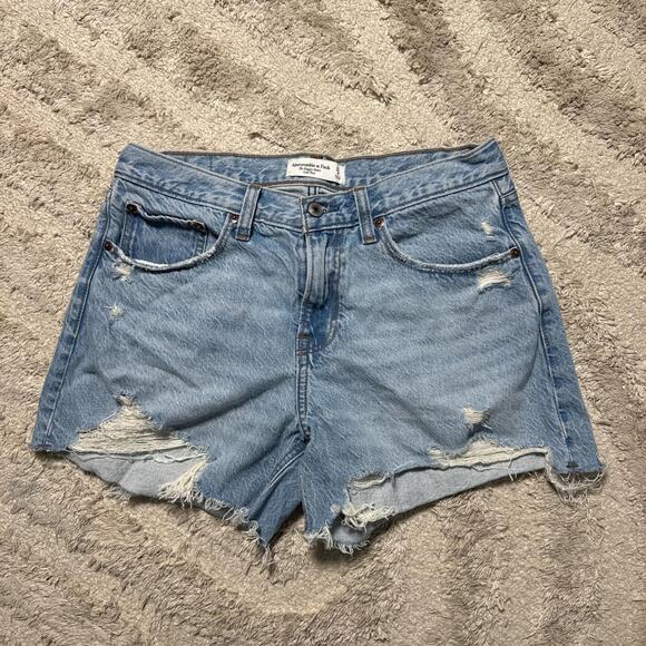 Abercrombie & Fitch Low Rise The Baggy Short - Picture 1 of 5
